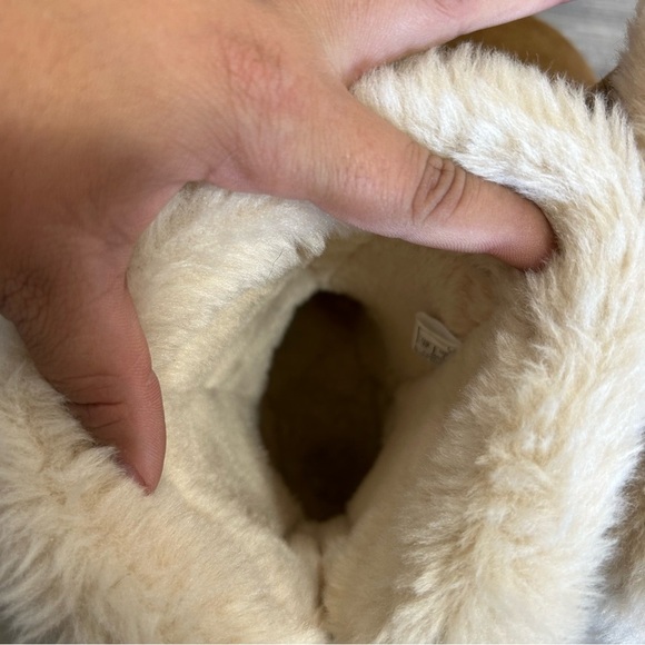 Lamo Audrey Sherling Lined Tan Suede Boots - Picture 5 of 8